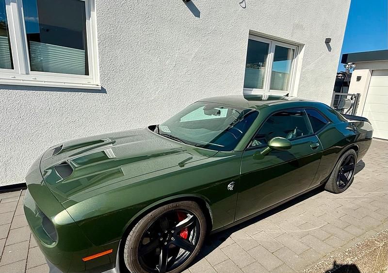 Second-hand Dodge Challenger 717 CP (527 kW) 2021 Verde Coupe