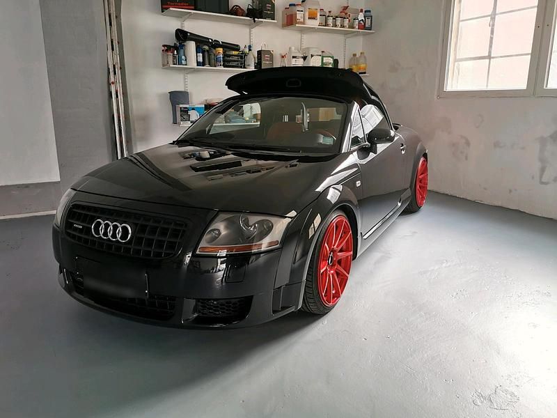 Schwarz Gebraucht 2004 Audi TT Roadster Cabrio | 16.900 € - Bild 1/4