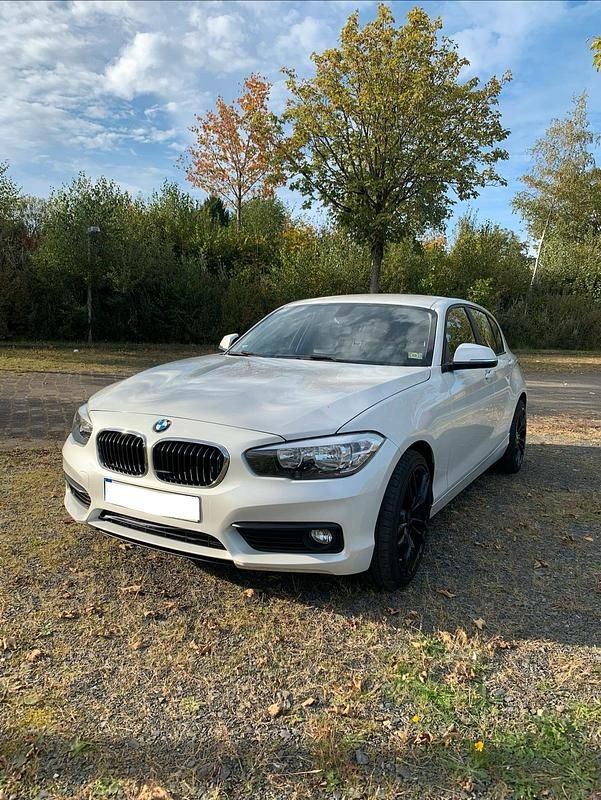 Gebraucht BMW 116 Advantage 116 PS (85 kW) 2016 Weiß Kleinwagen