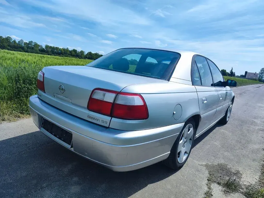 Gebraucht Opel Omega 148 PS (108 kW) 2002 Silber Limousine