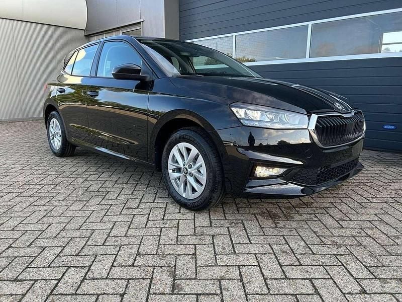 Blackmagic perleffekt Neu 2025 Skoda Fabia Selection Limousine | 22.090 € (Guter Preis) - Bild 1/4