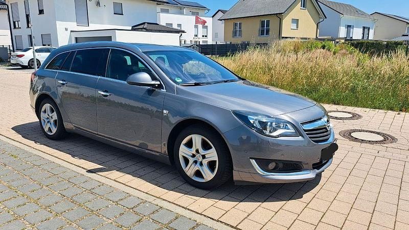 Grau Gebraucht 2017 Opel Insignia Sport Kombi | 8.150 € (Superpreis) - Bild 1/4