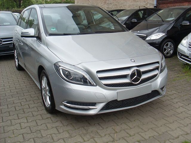 Silber Gebraucht 2012 Mercedes B200 Van / Kleinbus | 14.990 € (Teuer) - Bild 1/4