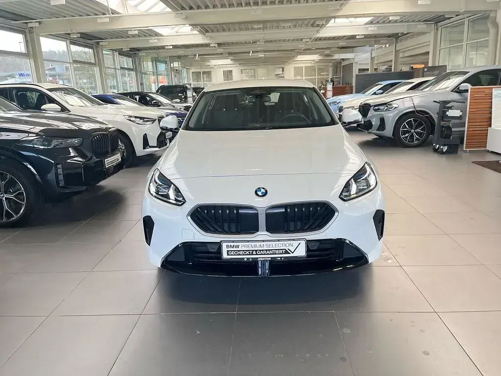 Gebraucht BMW 120 Performance 163 PS (119 kW) 2025 Weiß Kleinwagen