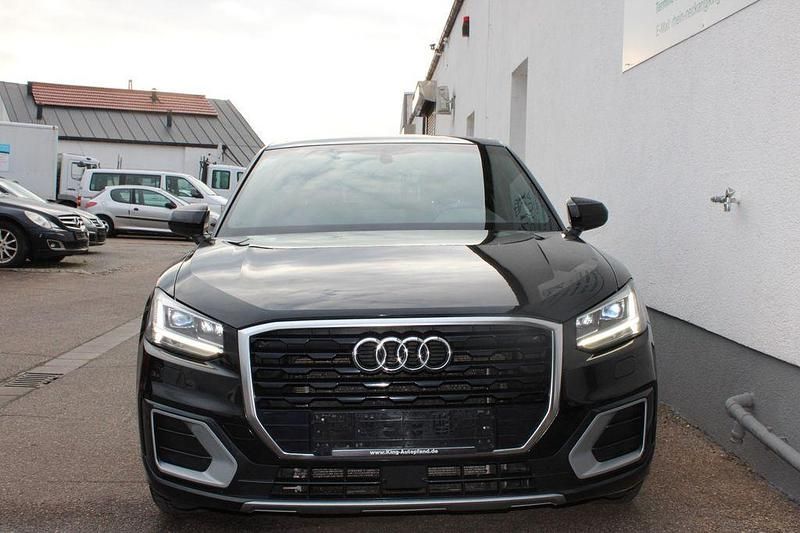 Gebraucht Audi Q2 Basis 116 PS (85 kW) 2017 Schwarz SUV
