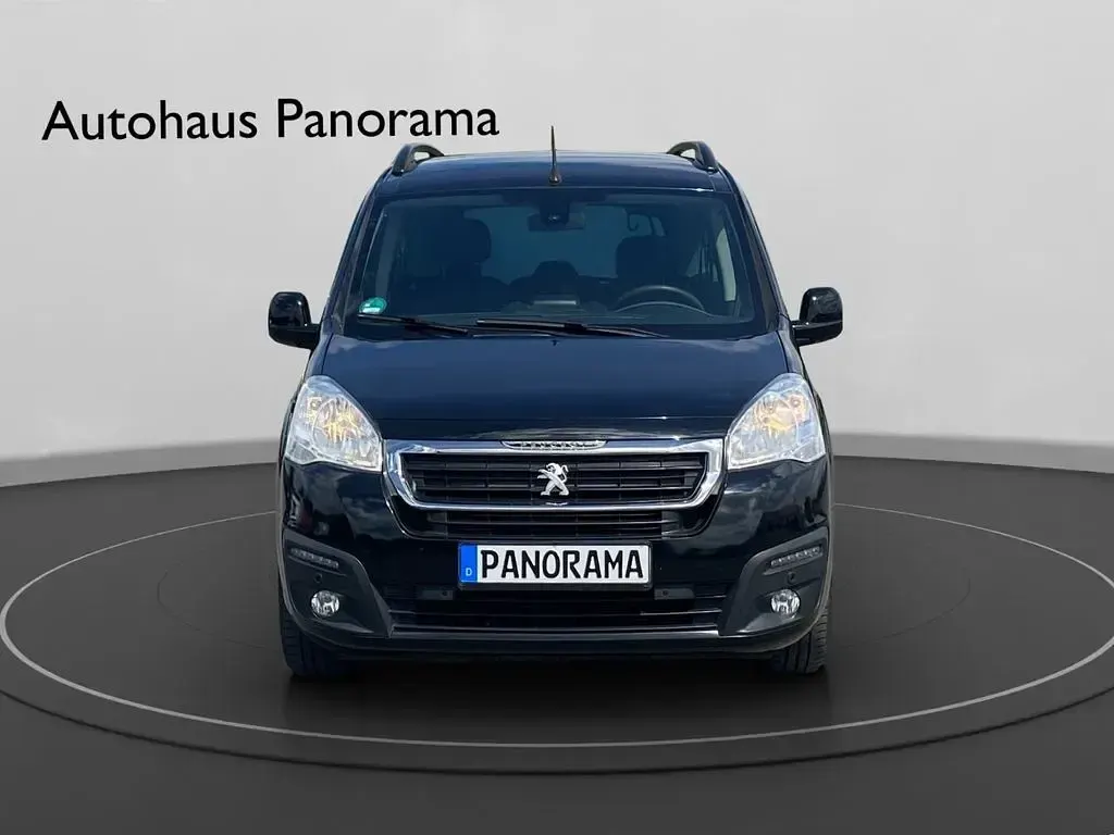 Gebraucht Peugeot TePee 99 PS (72 kW) 2017 Schwarz Van / Kleinbus
