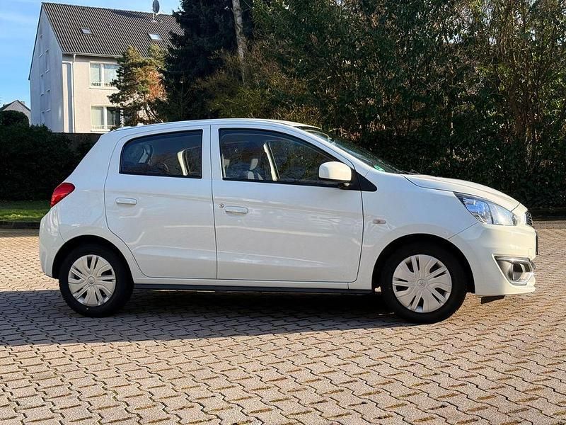 Gebraucht Mitsubishi Space Star 71 PS (52 kW) 2017 Weiß Kleinwagen