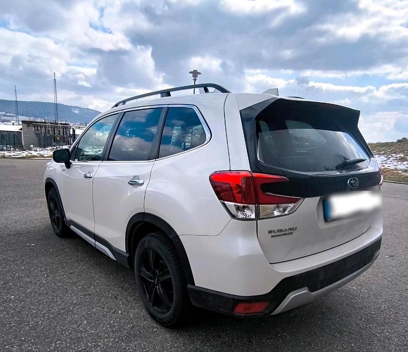 Gebraucht Subaru Forester 150 PS (110 kW) 2021 Weiß SUV