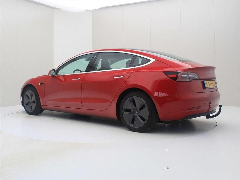 Gebraucht Tesla Model 3 Standard Range 225 kW (306 PS) 2020 Rot Limousine