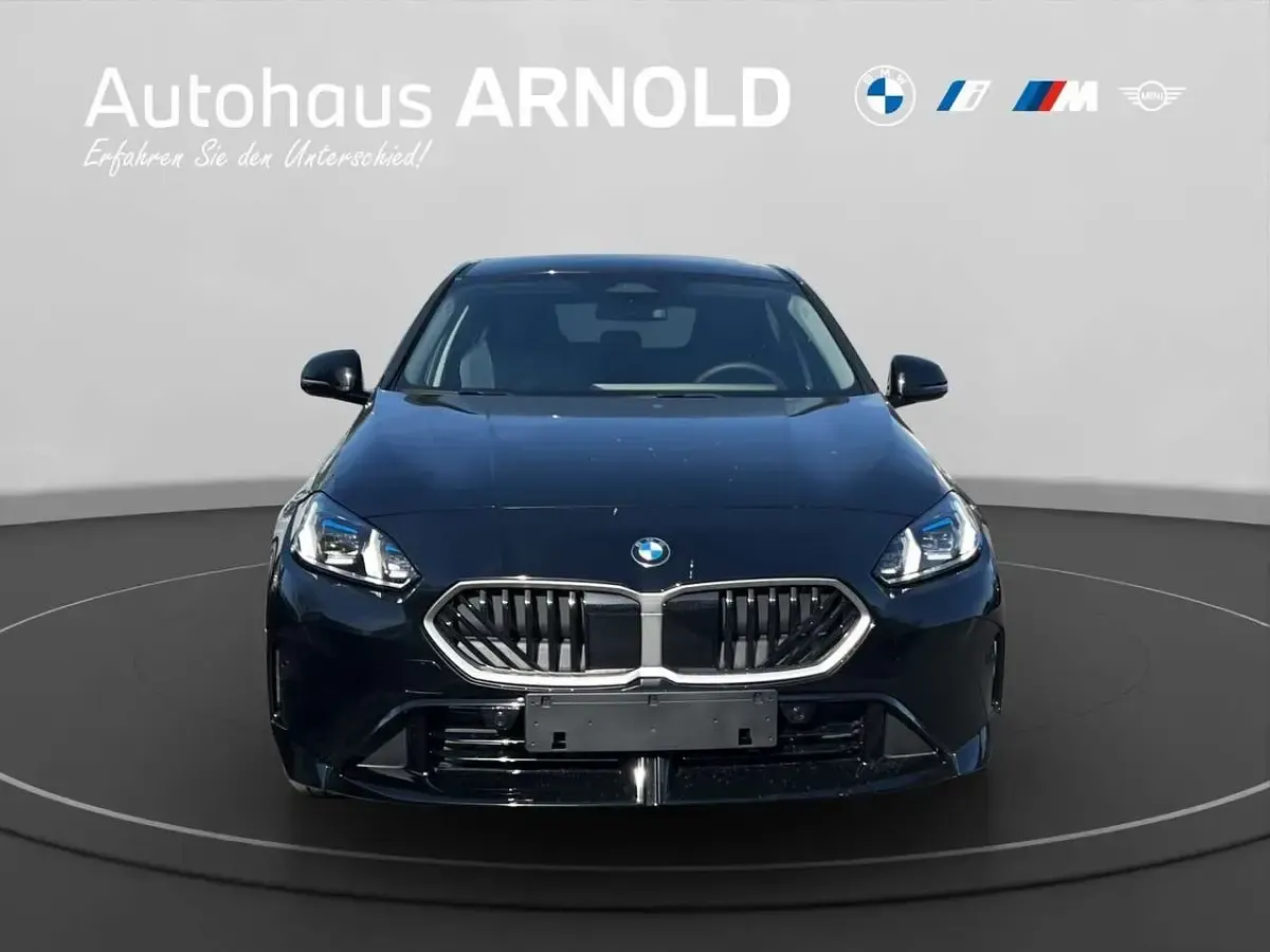 Neu BMW 120 M Sport 170 PS (125 kW) 2026 Black sapphire Kleinwagen