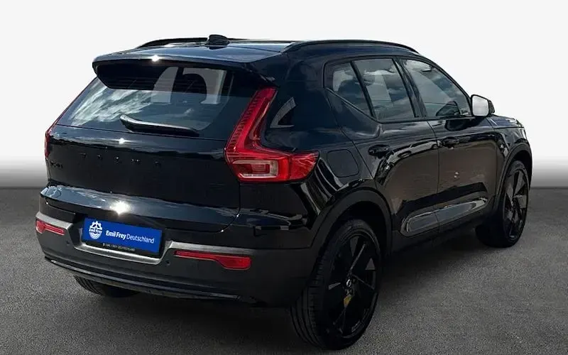 Gebraucht Volvo XC40 Plus 163 PS (119 kW) 2025 Schwarz SUV