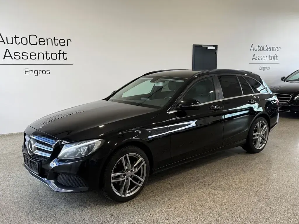 Gebraucht Mercedes C220 170 PS (125 kW) 2017 Schwarz Limousine
