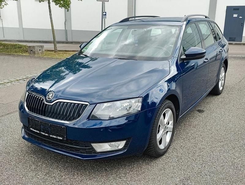 Blau Gebraucht 2013 Skoda Octavia Ambition Kombi | 6.799 € (Guter Preis) - Bild 1/4