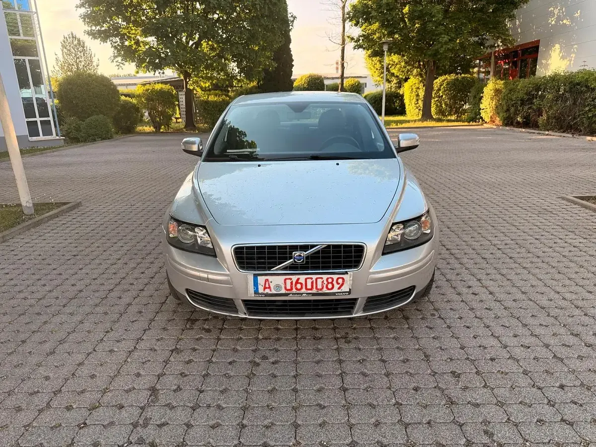 Usata Volvo S40 110 CV (80 kW) 2006 Grigio Berlina