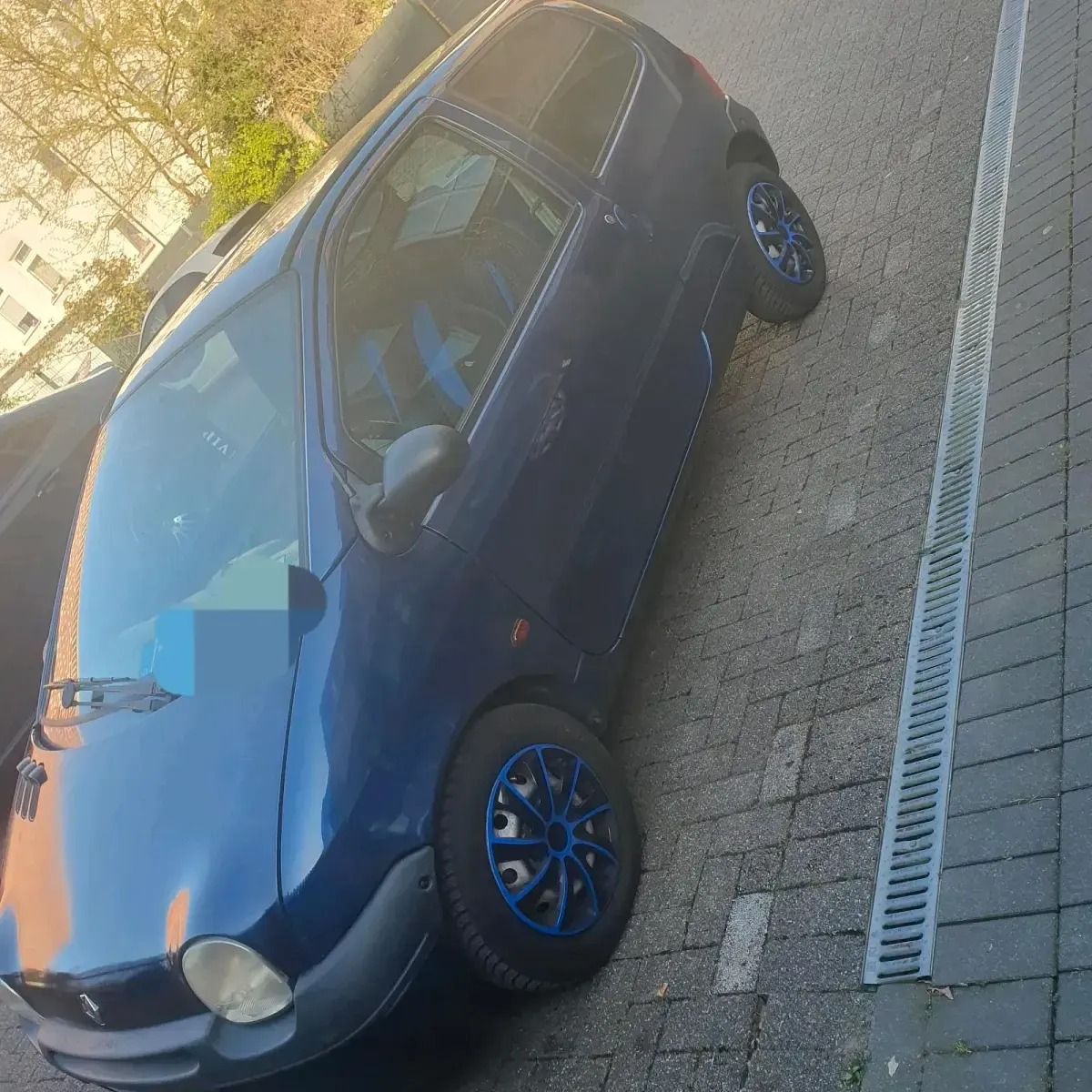 Second-hand Renault Twingo 58 CP (42 kW) 2000 Albastru Hatchback