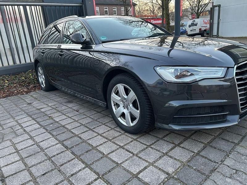 Gebraucht Audi A6 Sport 218 PS (160 kW) 2016 Grau Kombi
