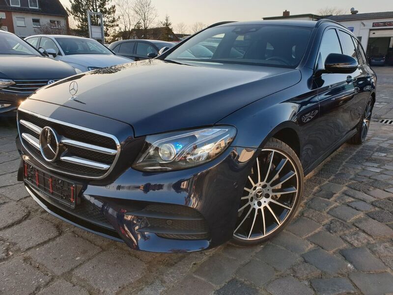 Blau Gebraucht 2019 Mercedes E400 AMG Kombi | 27.490 € (Superpreis) - Bild 1/4