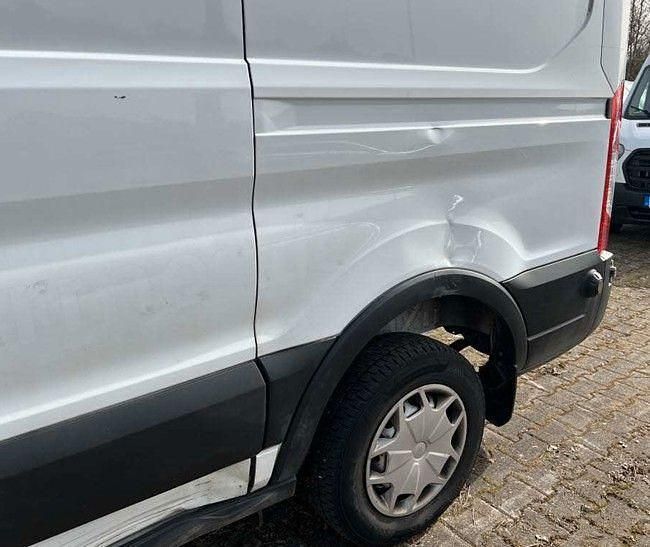 Gebraucht Ford Transit 105 PS (77 kW) 2023 Weiß Limousine