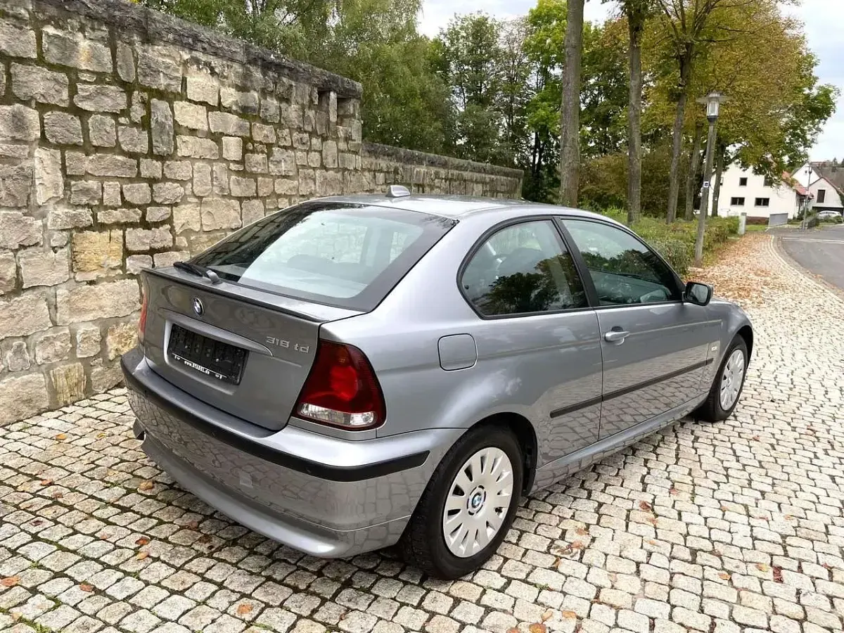 Gebraucht BMW 318 116 PS (85 kW) 2003 Grau Limousine