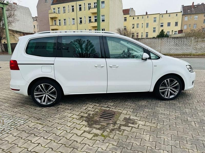 Gebraucht VW Sharan Highline 200 PS (147 kW) 2014 Weiß Van / Kleinbus