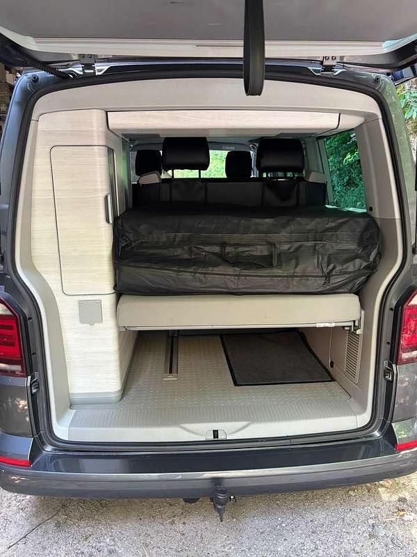 Gebraucht VW California Edition 204 PS (150 kW) 2019 Grau Van