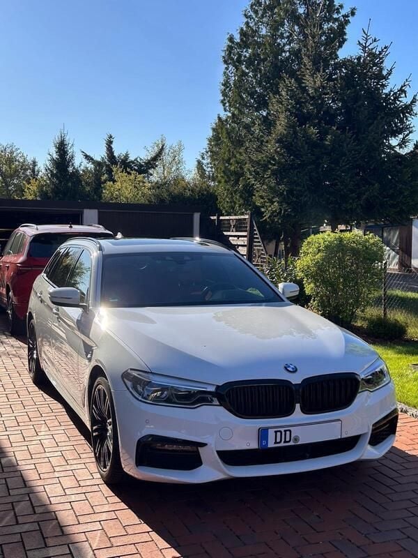 Weiß Gebraucht 2018 BMW 530 M Sport Kombi | 31.900 € (Fairer Preis) - Bild 1/4