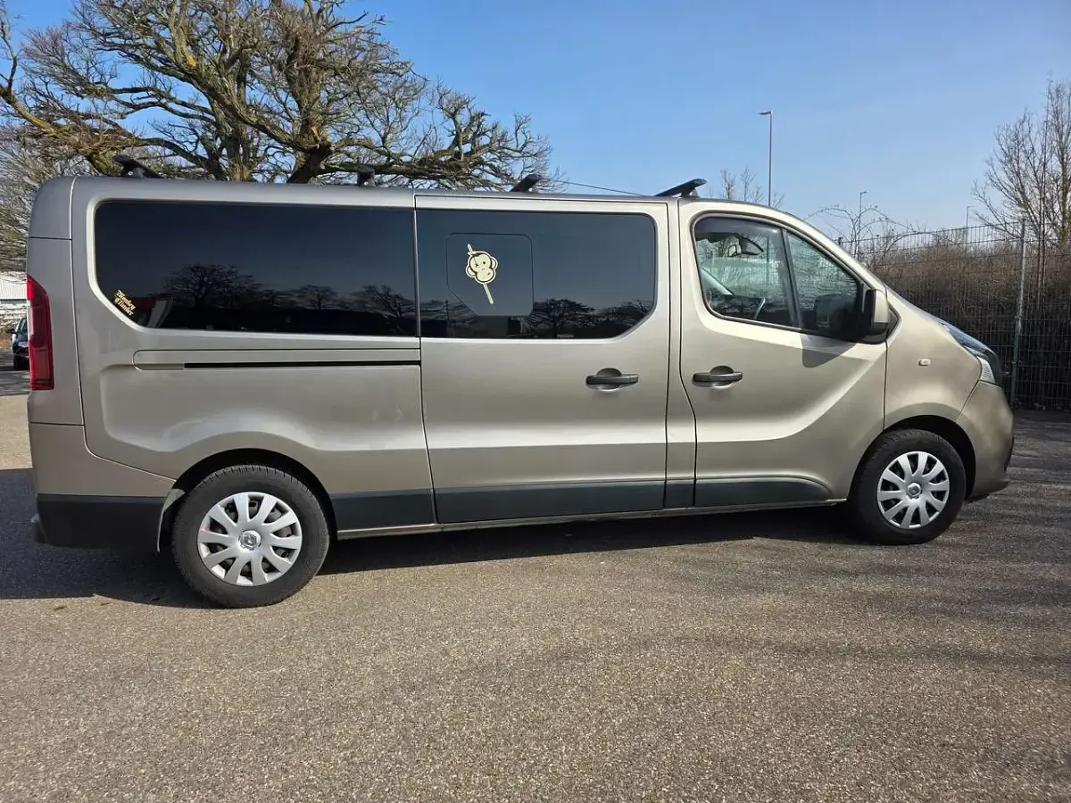 Brugt Renault Trafic Expression 145 HK (106 kW) 2017 Stone MPV