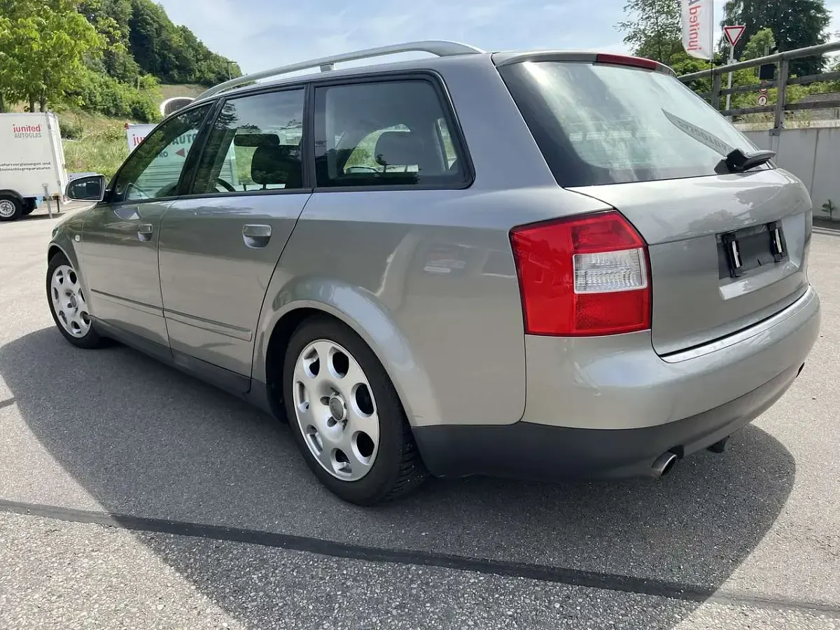 Gebraucht Audi A4 163 PS (119 kW) 2003 Silber Kombi