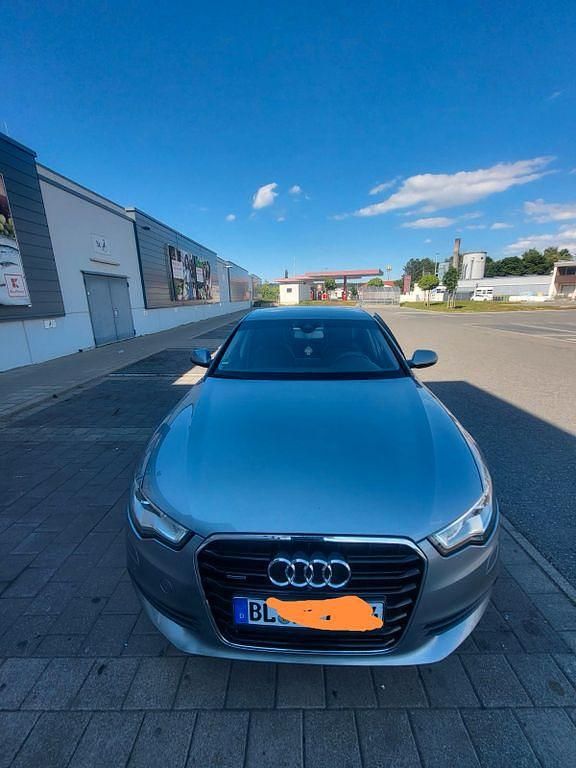 Grau Gebraucht 2011 Audi A6 Limousine | 10.999 € (Guter Preis) - Bild 1/4