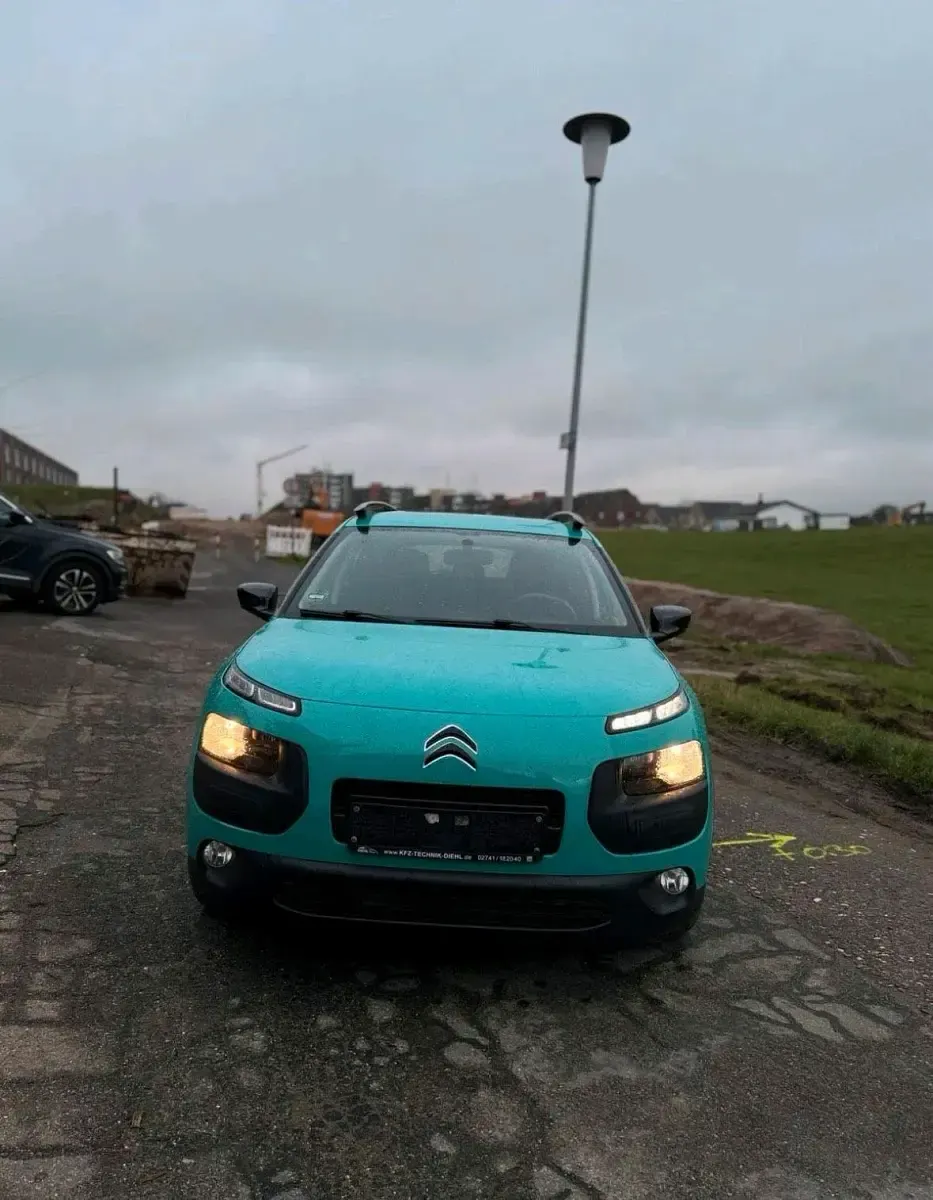 Gebraucht Citroën C4 90 PS (66 kW) 2015 Andere farben SUV