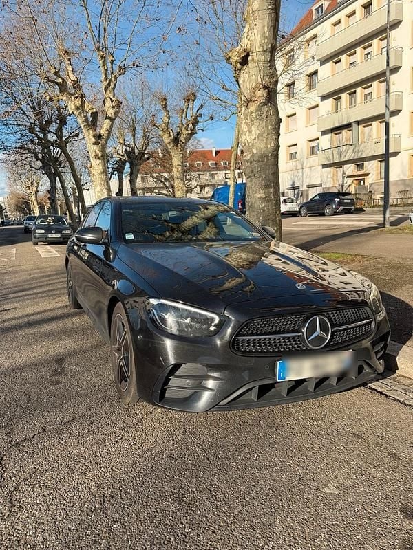 Schwarz Gebraucht 2022 Mercedes E220 AMG line Limousine | 24.000 € (Guter Preis) - Bild 1/4