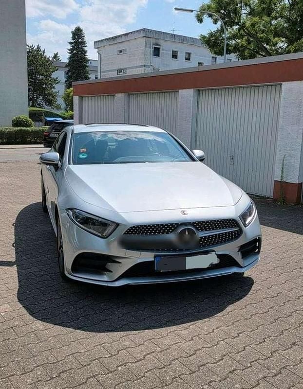 Gebraucht Mercedes CLS300 AMG line 245 PS (180 kW) 2019 Silber Coupé