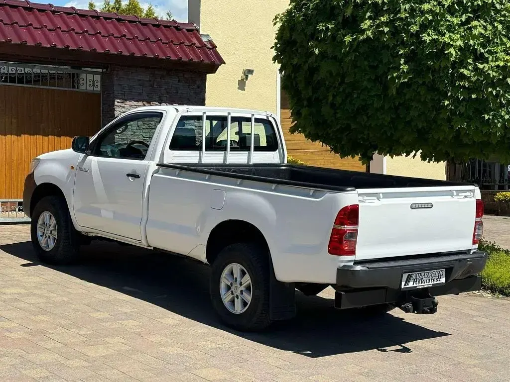 Gebraucht Toyota HiLux 144 PS (105 kW) 2013 Weiß Pickup