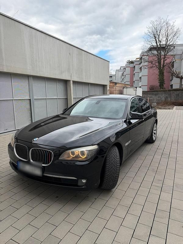 Gebraucht BMW 730 245 PS (180 kW) 2010 Schwarz Limousine