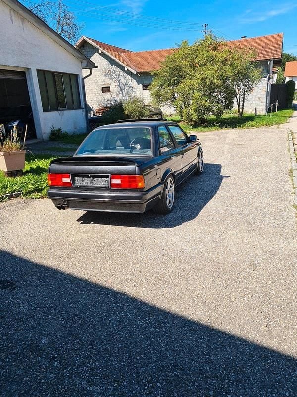 Gebraucht BMW 745 400 PS (294 kW) 1988 Schwarz Limousine