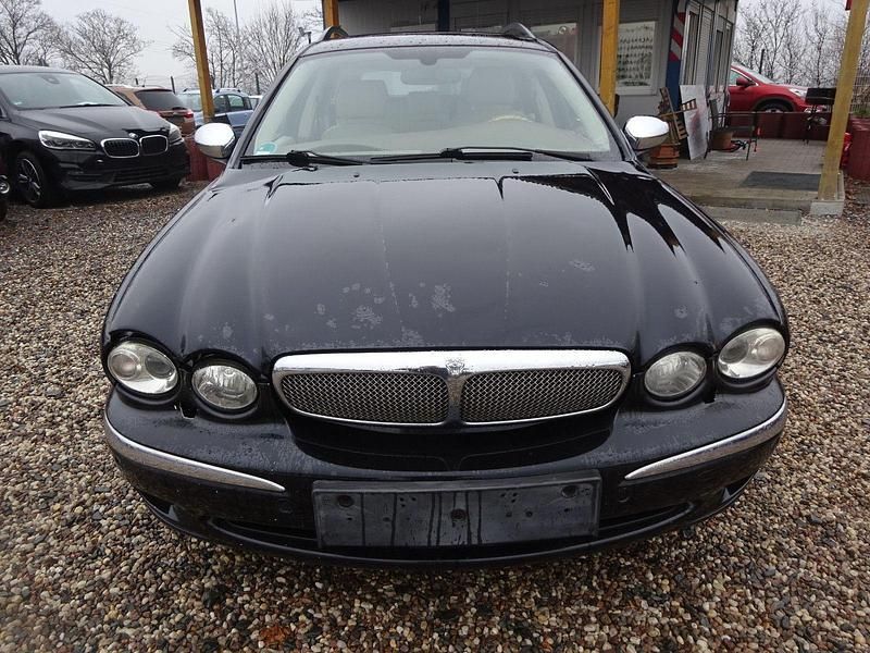 Używany Jaguar X-type Executive 145 KM (106 kW) 2007 Czarny Kombi