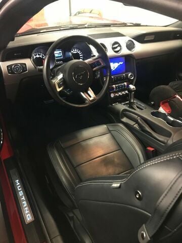 Second-hand Ford Mustang 574 CP (422 kW) 2017 Roșu Coupe