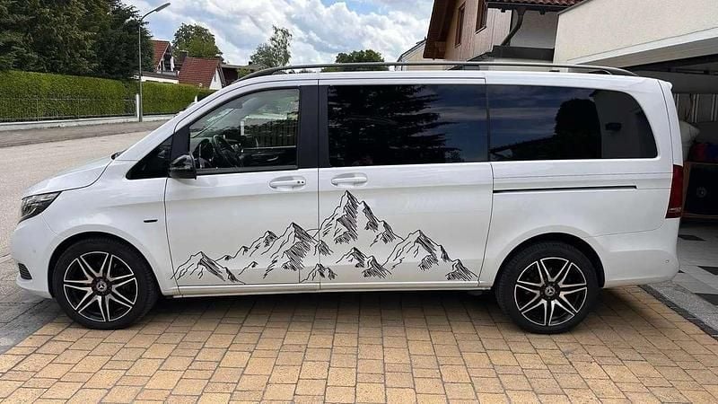Weiß Gebraucht 2019 Mercedes V250 Van / Kleinbus | 33.100 € - Bild 1/4