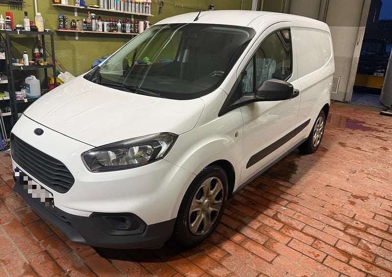 Gebraucht Ford Transit 100 PS (73 kW) 2019 Weiß Van