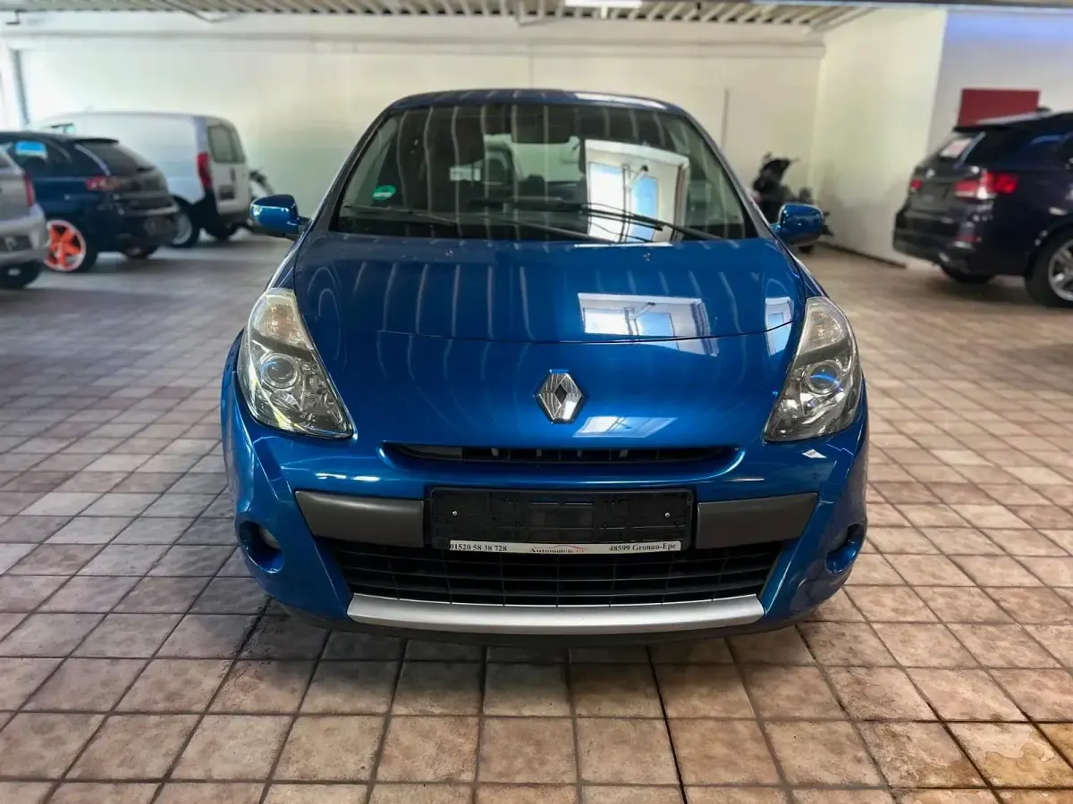 Gebraucht Renault Clio II 75 PS (55 kW) 2011 Blau Kleinwagen
