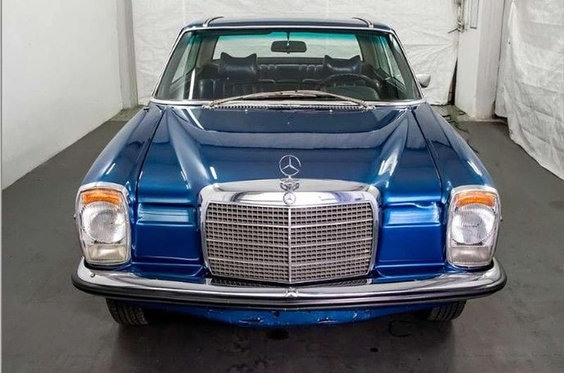 Blau Gebraucht 1973 Mercedes 250 Coupé | 30.900 € - Bild 1/1
