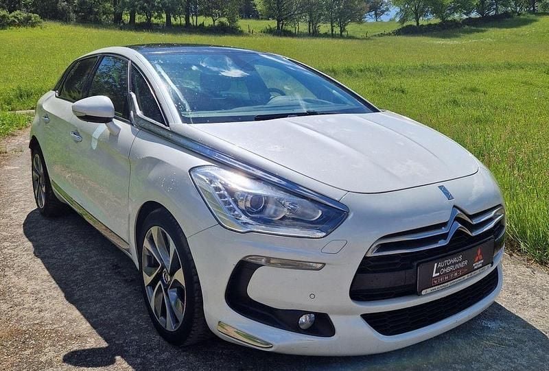 Weiß Gebraucht 2015 Citroën DS5 So Chic Kleinwagen | 9.500 € (Teuer) - Bild 1/4