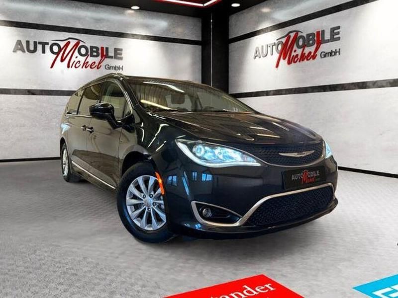 Gebraucht Chrysler Pacifica 423 PS (311 kW) 2019 Schwarz Van / Kleinbus