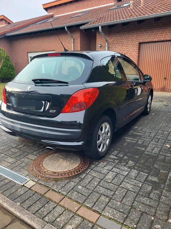 Gebraucht Peugeot 207 120 PS (88 kW) 2008 Schwarz Kleinwagen