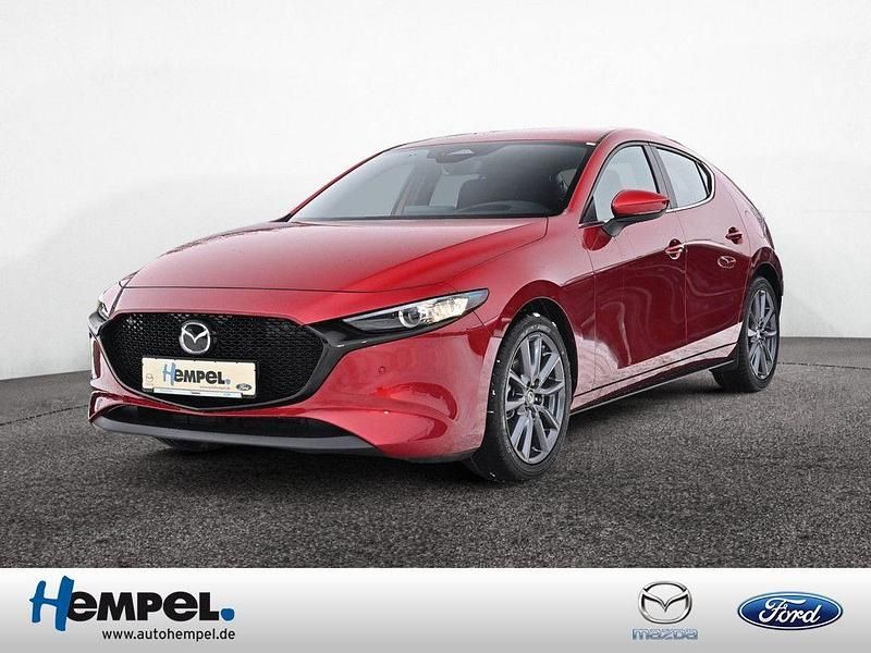 Neu Mazda 3 140 PS (102 kW) 2026 Rot Limousine