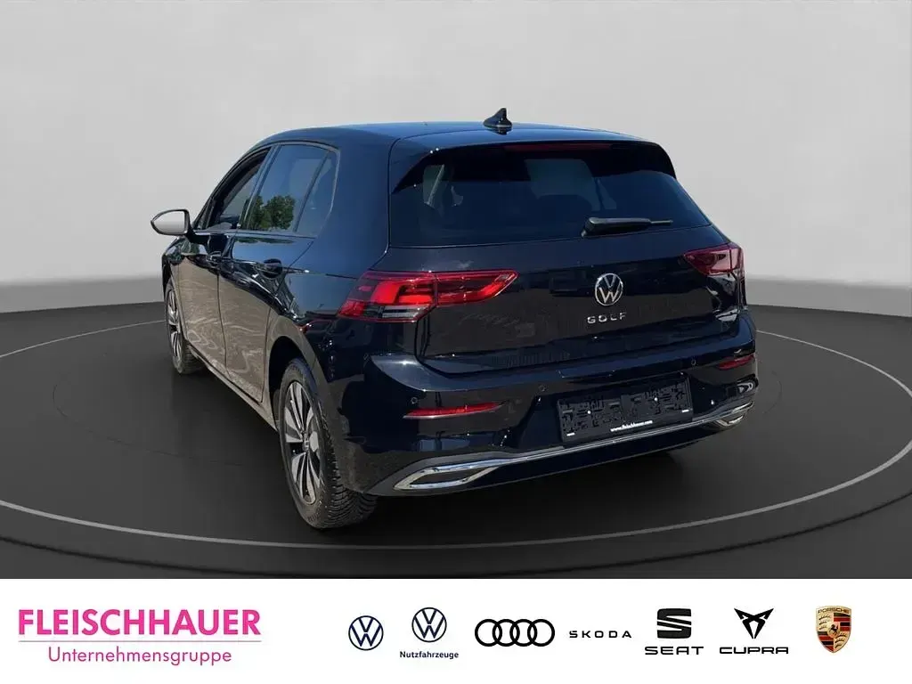 Second-hand VW Golf VIII Move 116 CP (85 kW) 2023 Negru Berlinǎ