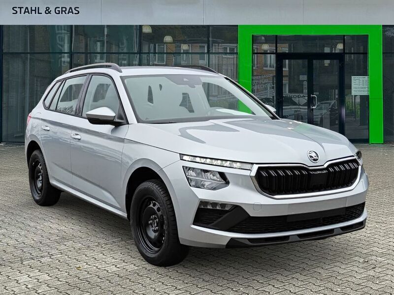Brilliantsilber metallic Neu 2024 Skoda Kamiq Essence SUV | 22.990 € (Fairer Preis) - Bild 1/4