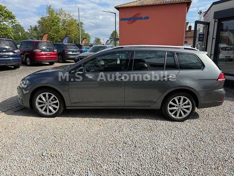 Gebraucht VW Golf VII IQ Drive 116 PS (85 kW) 2019 Indiumgrau metallic Kombi