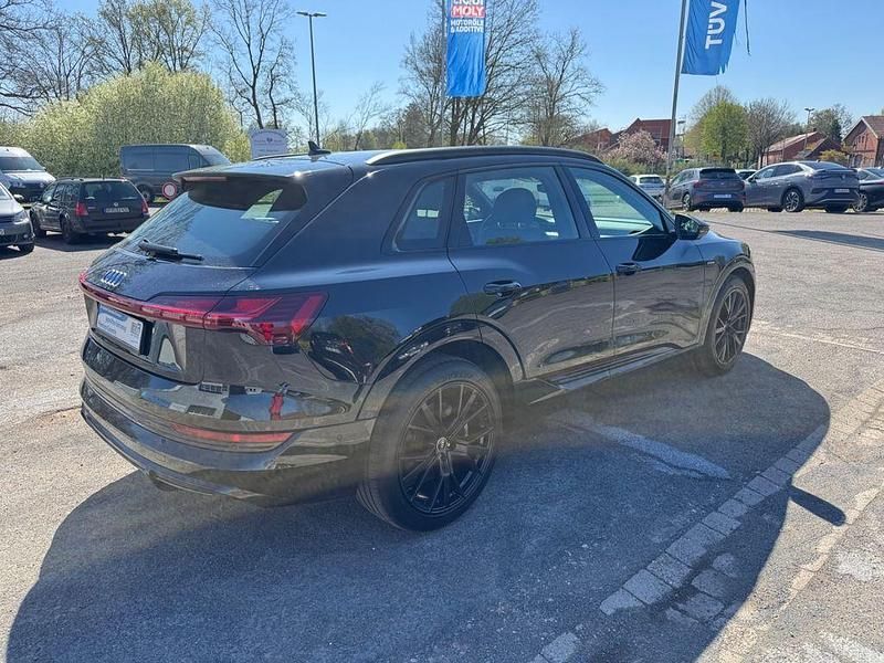 Używany Audi e-tron S-Line 300 kW (408 KM) 2021 Czarny SUV