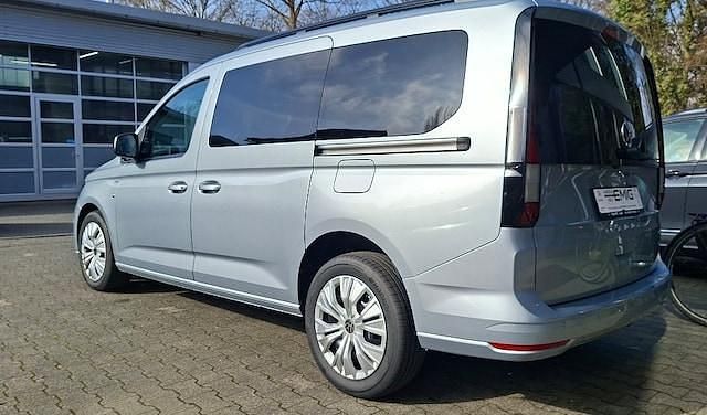 Neu VW Caddy Maxi Basis 122 PS (89 kW) 2025 Silber Van / Kleinbus